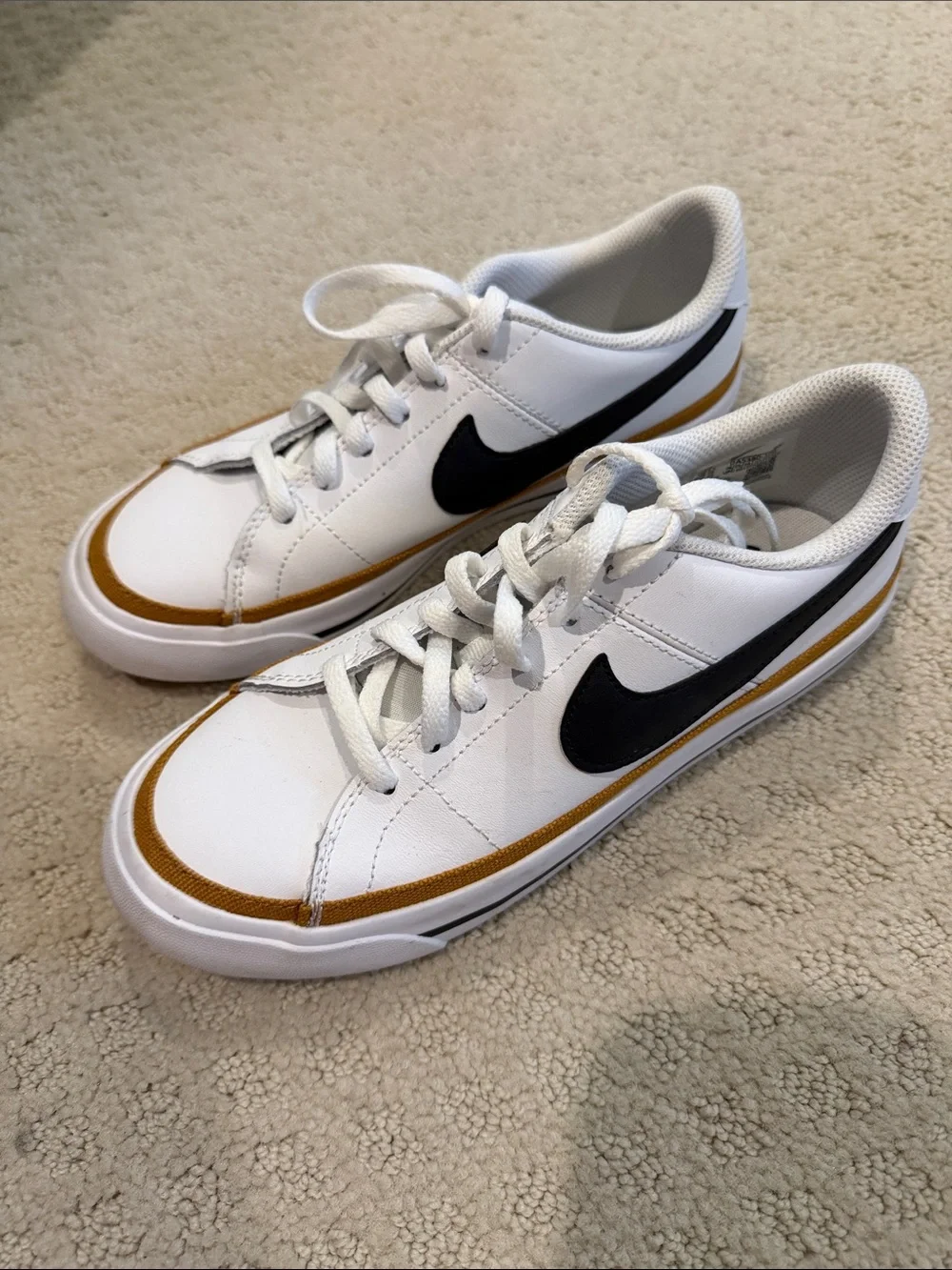 Nike low profile